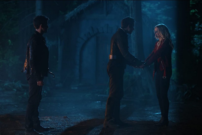 Henry Mills (Andrew J. West), Emma Swan (Jennifer Morrison) et Hook (Colin O'Donoghue)